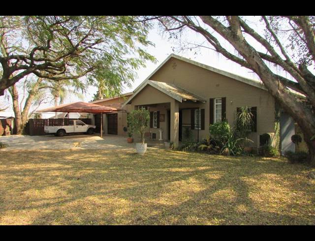 5 BEDROOM HOUSE FOR SALE IN WHITE RIVER EXT 3